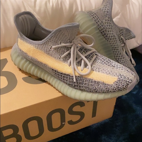 Rarely used authentic pair of yeezy boost 350